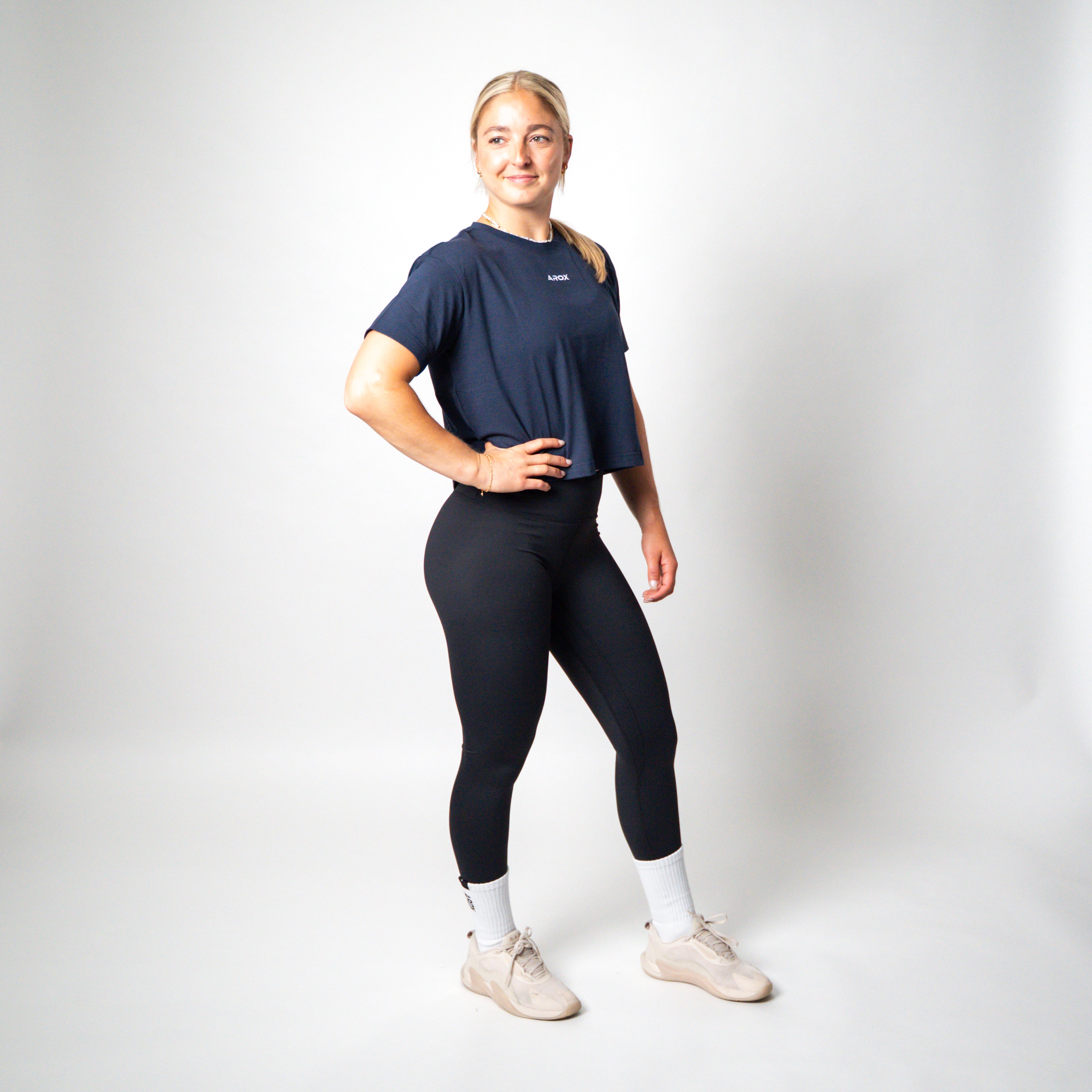 Women's sportstech box crop t-shirt black