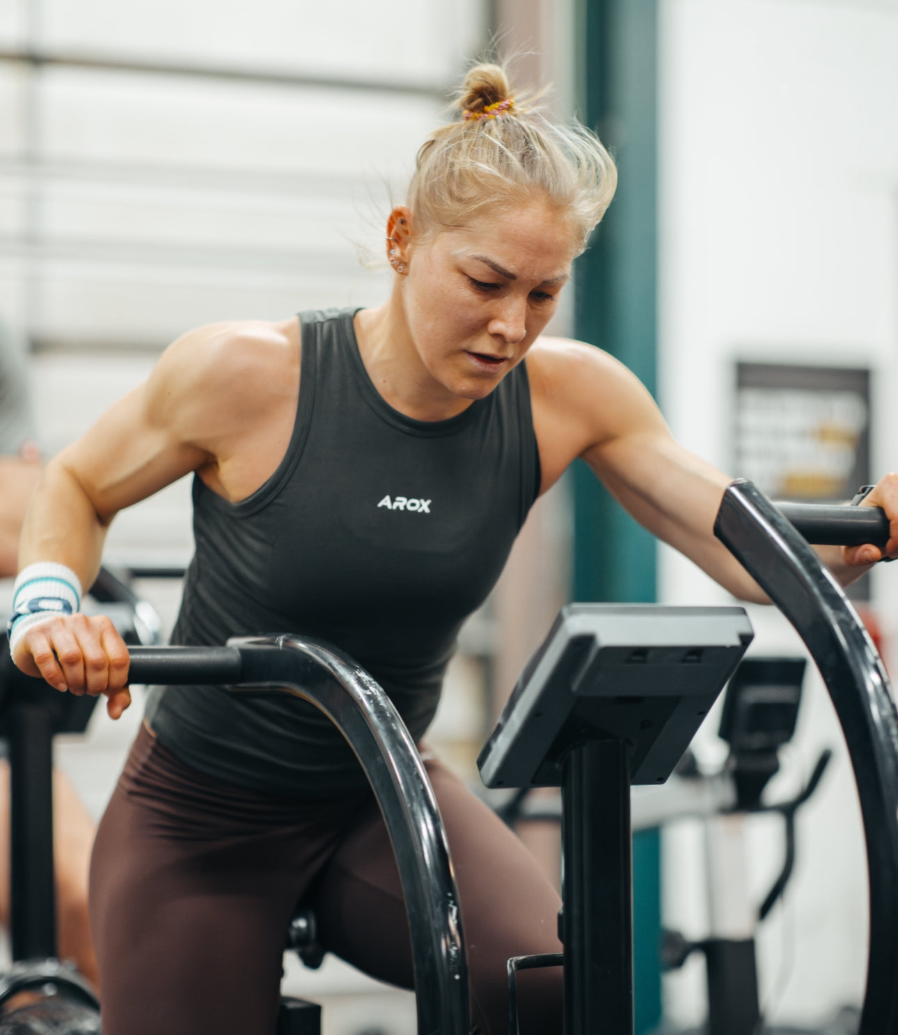 SportsTech women top (Dark grey)